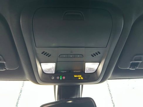 Used 2025 Chevrolet Blazer RS AWD/4WD image 25