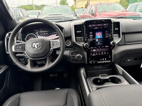 New 2026 RAM 1500 4x4 Crew Cab image 19