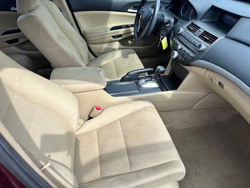 Used 2011 Honda Accord LX image 9