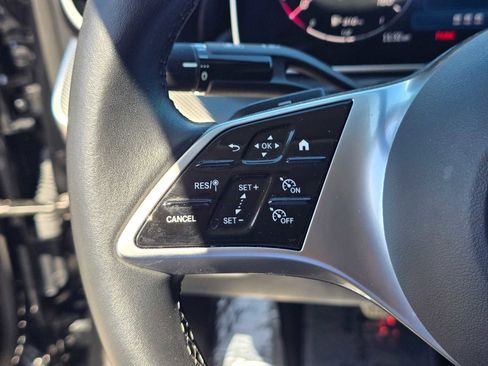 Used 2025 Mercedes-Benz C 300 Sedan image 25