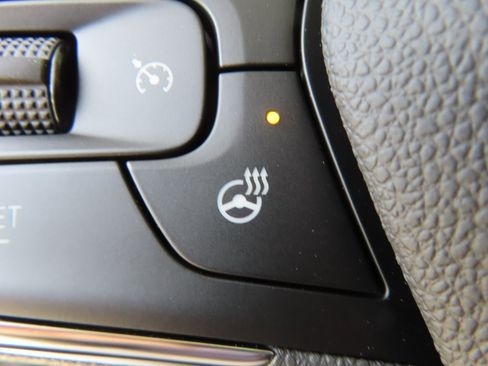 New 2026 Chevrolet Trax ACTIV w/ Sunroof Package image 16