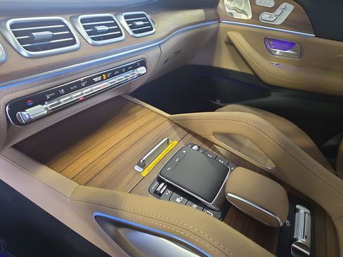 New 2025 Mercedes-Benz GLS 580 4MATIC image 26