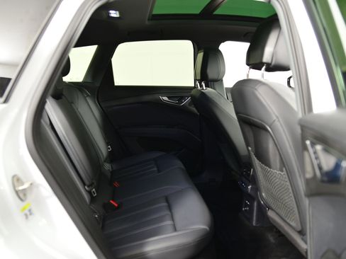 Used 2025 Audi Q4 e-tron Premium Plus w/ Premium Plus image 23