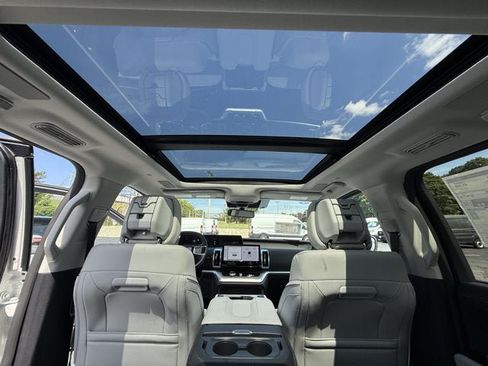 New 2027 Ford Expedition Platinum w/ Platinum Ultimate Package AWD/4WD image 14