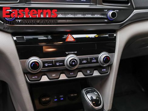 Used 2020 Hyundai Elantra SEL image 20