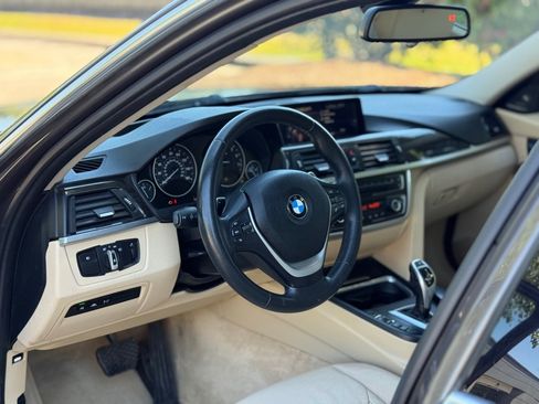Used 2014 BMW 328i xDrive Wagon AWD/4WD image 12