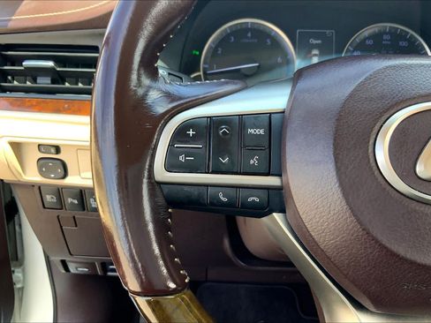 Used 2017 Lexus ES 350 w/ Luxury Package FWD image 23