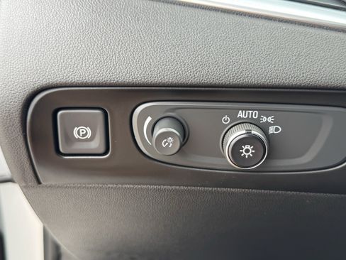 Used 2020 Buick Enclave Essence w/ LPO, Floor Liner Package FWD image 25