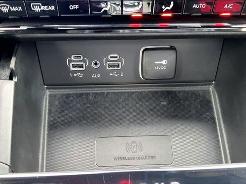 Certified 2024 Jeep Grand Cherokee L Overland w/ Luxury Tech Group IV image 19