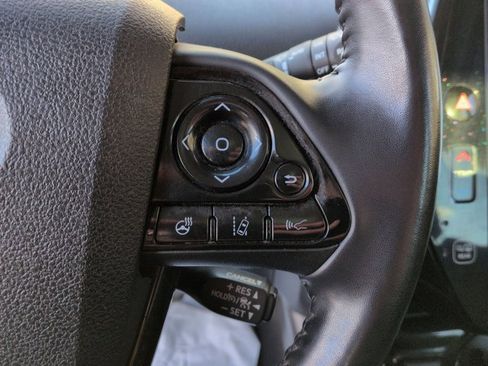 Used 2021 Toyota Prius Limited image 20