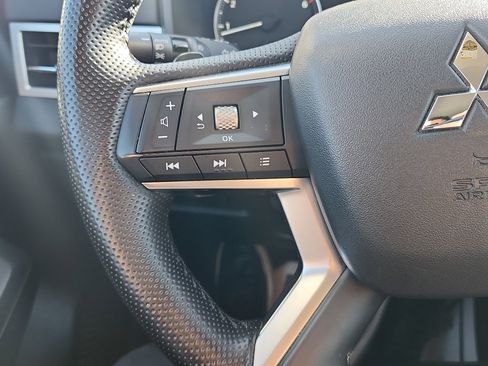 Used 2024 Mitsubishi Outlander SE AWD/4WD image 20
