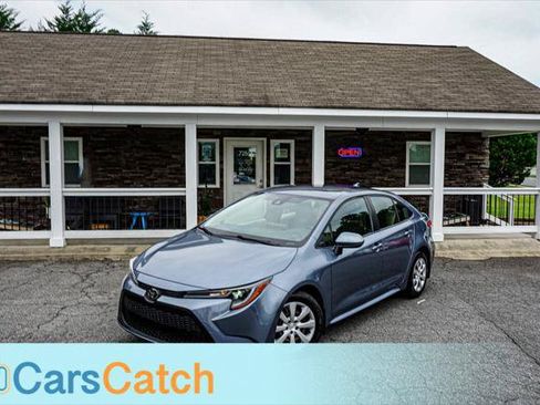 Used 2021 Toyota Corolla LE FWD image 2