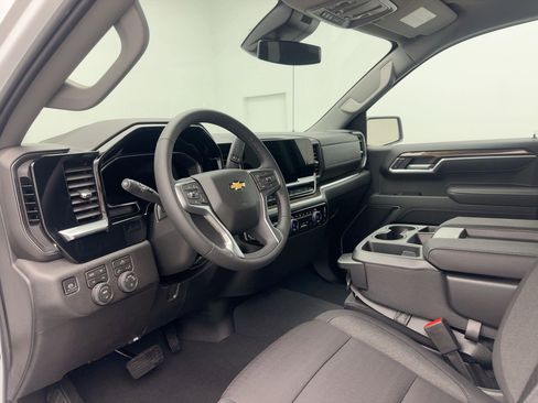 New 2026 Chevrolet Silverado 1500 LT image 4