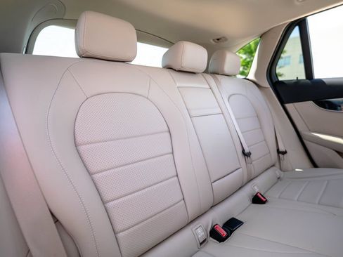 Used 2022 Mercedes-Benz GLC 300 4MATIC image 39