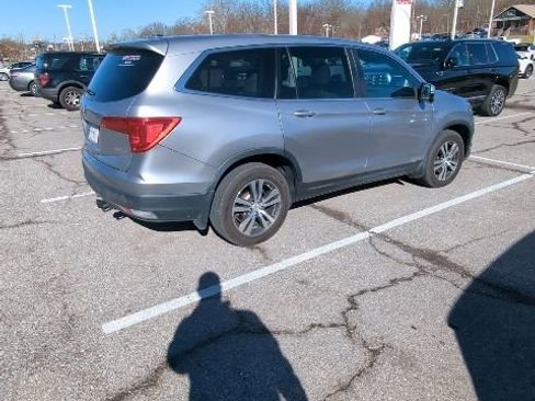 Used 2017 Honda Pilot EX-L image 2