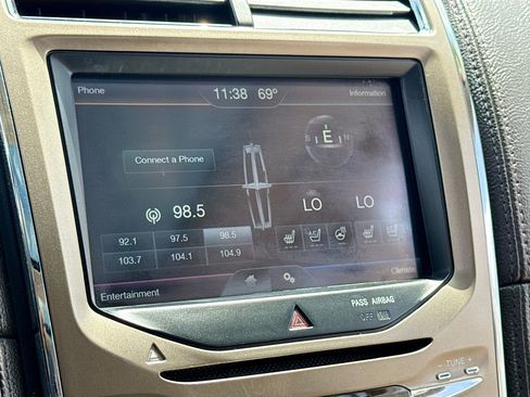 Used 2011 Lincoln MKX 2WD w/ 101A Rapid Spec Order Code image 10