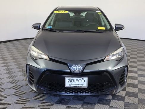 Used 2018 Toyota Corolla SE w/ SE Premium Package FWD image 3
