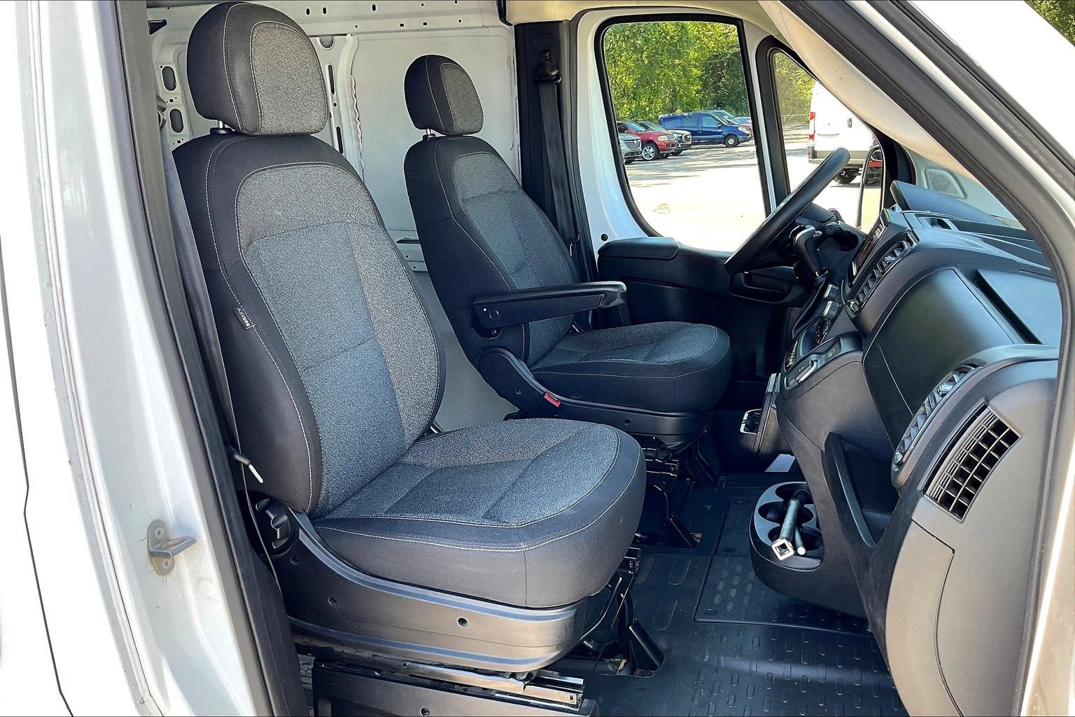 Used 2023 RAM ProMaster 2500 FWD image 6