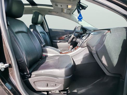 Used 2013 Buick LaCrosse Touring FWD image 16