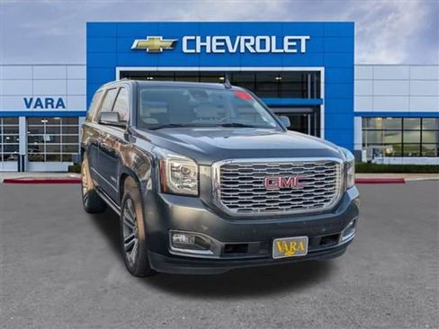 Used 2020 GMC Yukon Denali w/ Denali Premium Package image 7