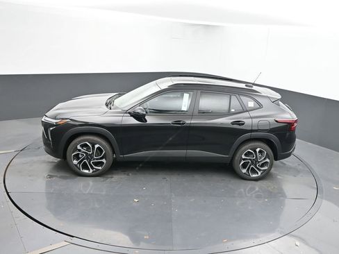 New 2026 Chevrolet Trax RS w/ Sunroof Package image 39