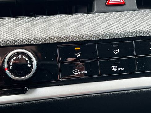 Used 2025 Kia Sportage LX image 28