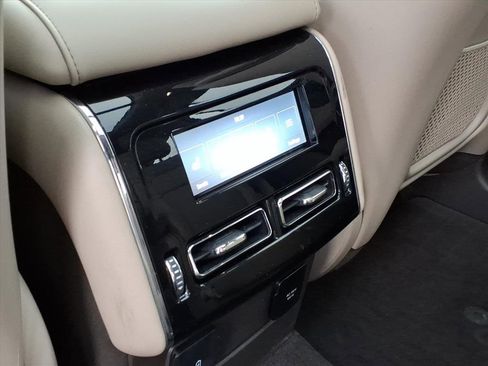 Certified 2023 Lincoln Aviator Reserve w/ Equipment Group 201A image 8