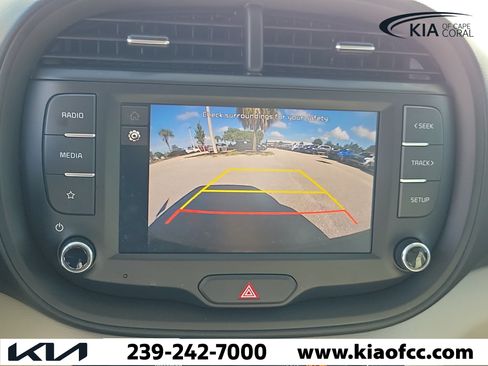 Certified 2025 Kia Soul LX w/ LX Technology Package FWD image 25