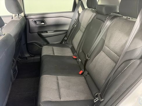 Used 2024 Nissan Rogue SV AWD/4WD image 13
