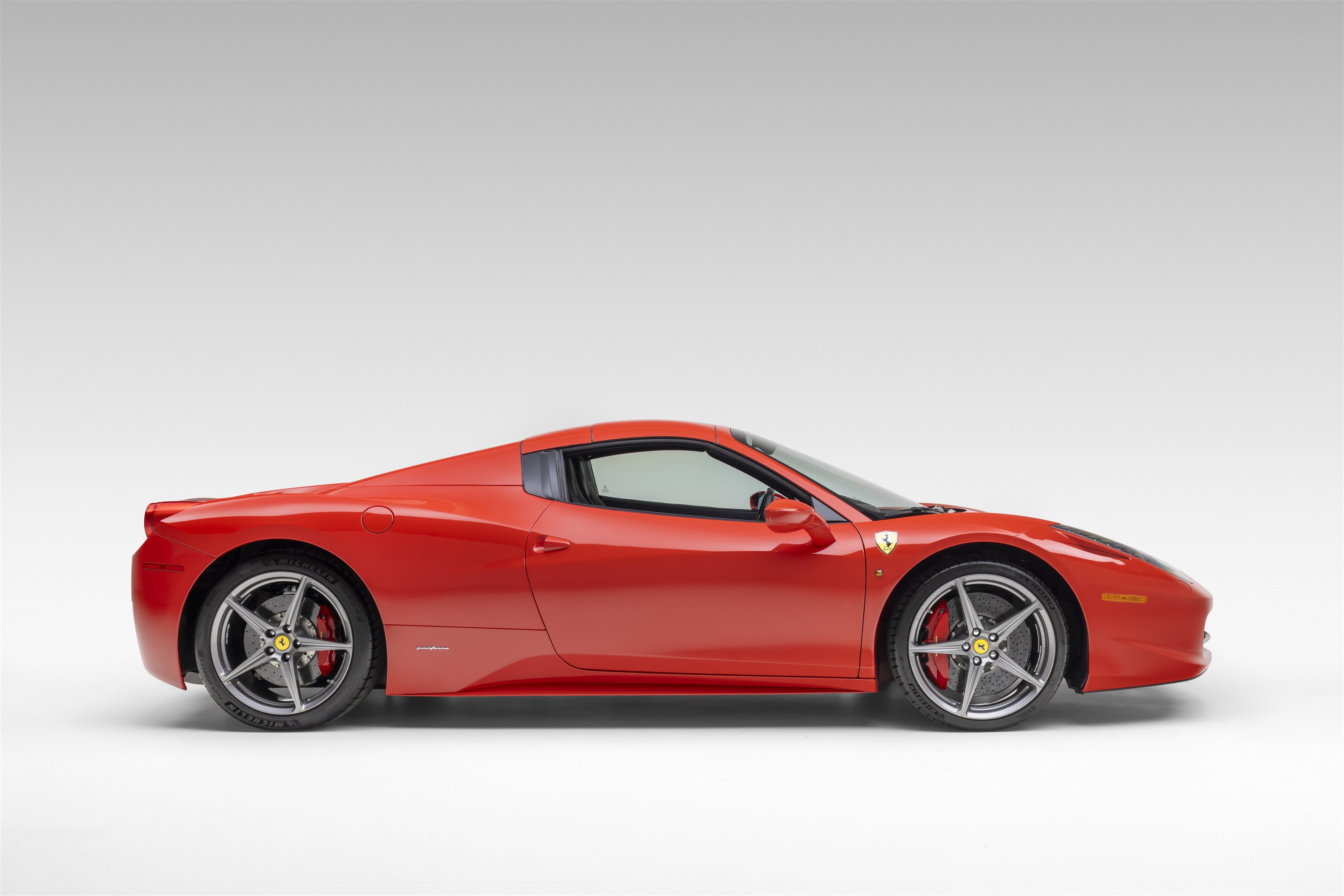 Certified 2013 Ferrari 458 Spider RWD image 11