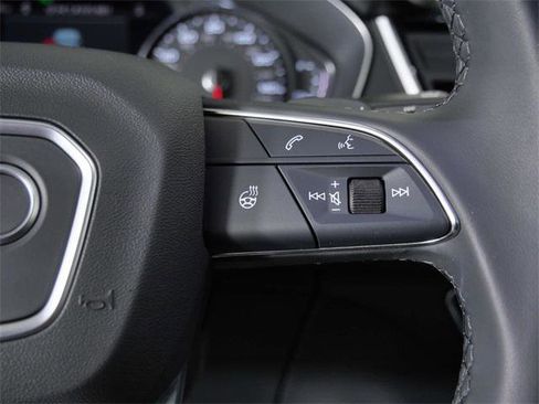 Used 2024 Audi Q5 2.0T Premium image 22