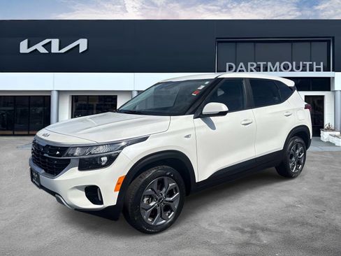 Used 2024 Kia Seltos LX image 1