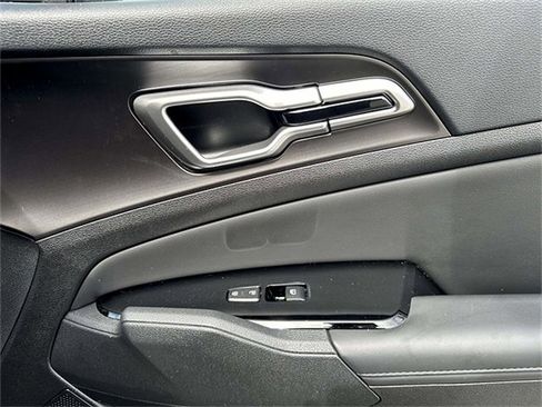 Used 2023 Kia Sportage EX image 31