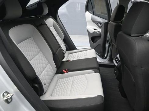 Used 2018 Chevrolet Equinox LS w/ LPO, Cargo Package FWD image 12