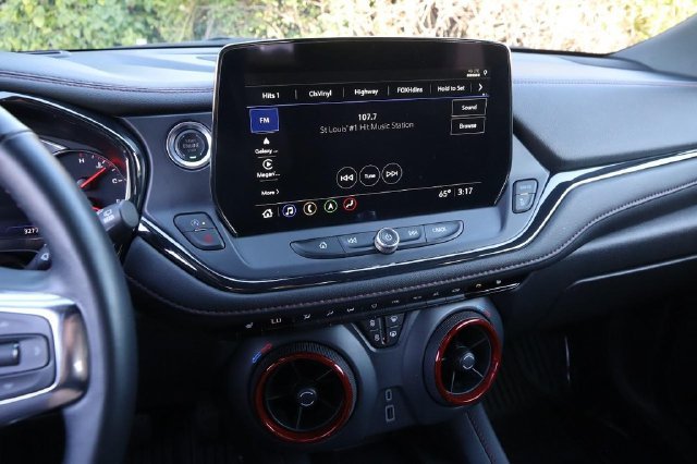 Used 2025 Chevrolet Blazer RS FWD image 16