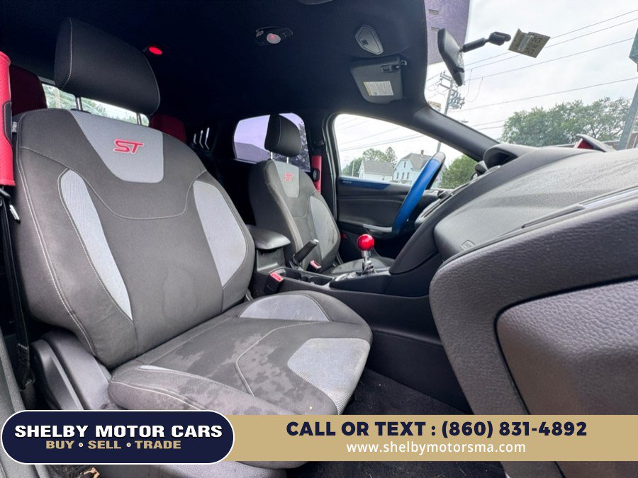 Used 2017 Ford Focus ST FWD image 15