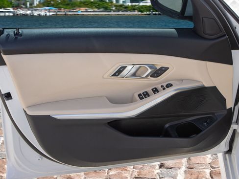 Used 2020 BMW 330i Sedan image 11