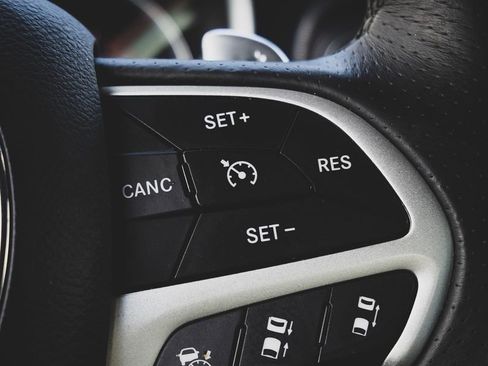 Used 2016 Dodge Charger R/T Scat Pack w/ Technology Group RWD image 14