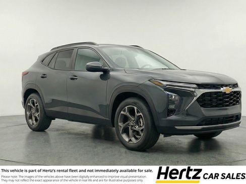 Used 2025 Chevrolet Trax LT w/ LT Convenience Package FWD image 1