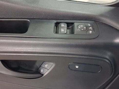 Used 2024 Mercedes-Benz Sprinter 2500 image 25