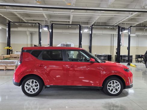 Used 2023 Kia Soul LX w/ Option Group 015 image 8