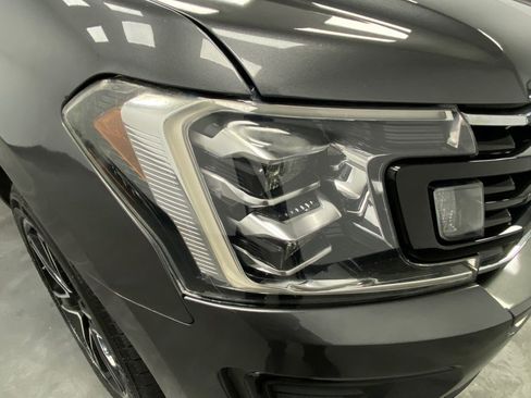 Used 2021 Ford Expedition Max Limited image 10
