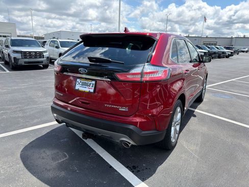 Used 2019 Ford Edge Titanium w/ Equipment Group 301A AWD/4WD image 7