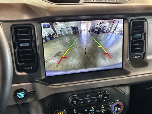 Used 2024 Ford Bronco Black Diamond image 20