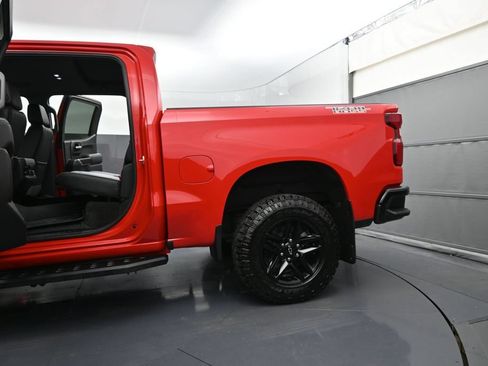 Certified 2021 Chevrolet Silverado 1500 LT Trail Boss w/ Convenience Package II AWD/4WD image 12