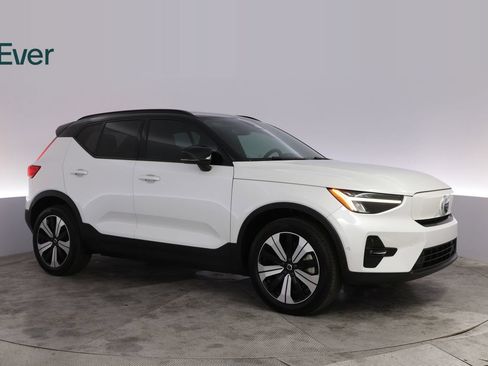 Used 2023 Volvo XC40 Recharge Plus AWD/4WD image 14