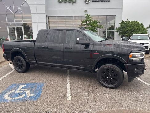 Used 2022 RAM 2500 Laramie AWD/4WD image 35