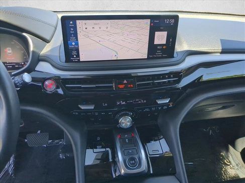 Certified 2025 Acura MDX w/ Technology Package FWD image 15