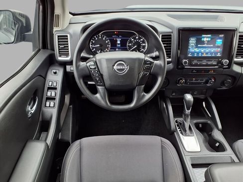 Certified 2023 Nissan Frontier SV image 4