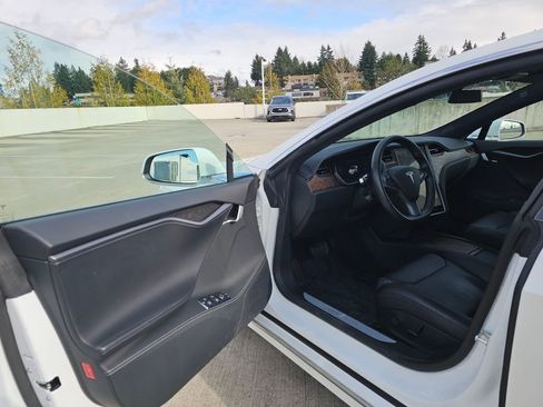 Used 2020 Tesla Model S Long Range image 22